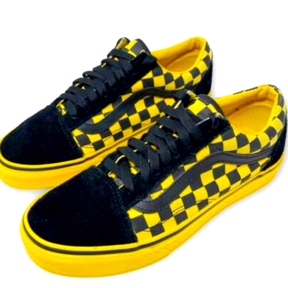 LIKE NEW!!! Vans Old Sokol Black & Yellow Checkered Low Top Skate Shoe - Unisex